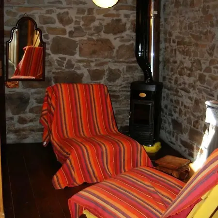 Mil Madrenas Rojas * Salientes