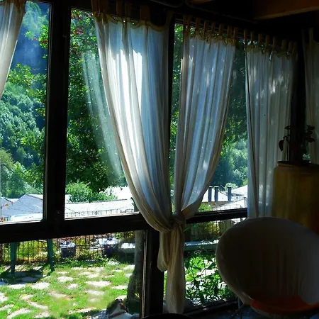 Apartman Mil Madrenas Rojas *