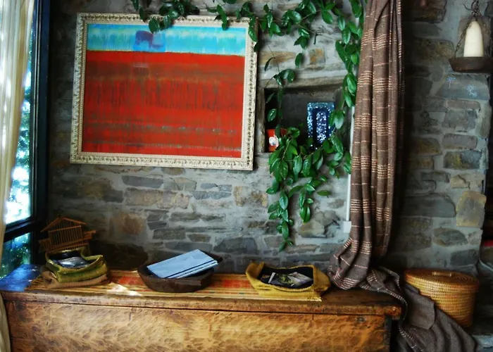 Mil Madrenas Rojas *