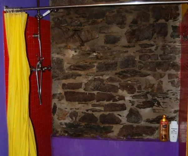 Mil Madrenas Rojas 公寓