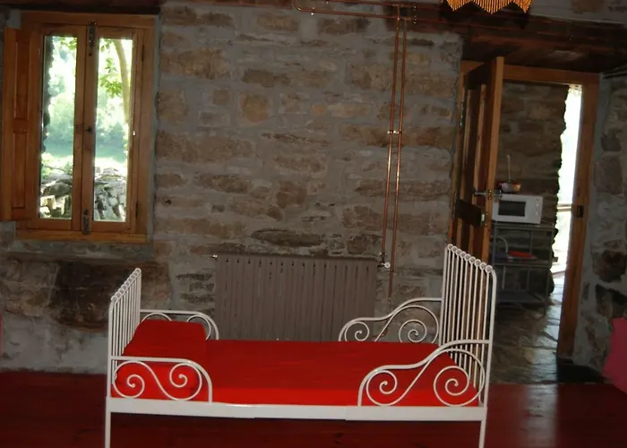 Mil Madrenas Rojas Salientes