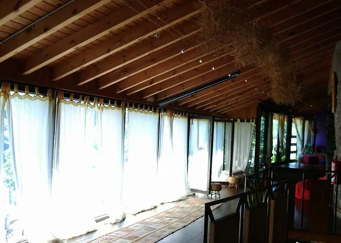 Mil Madrenas Rojas *