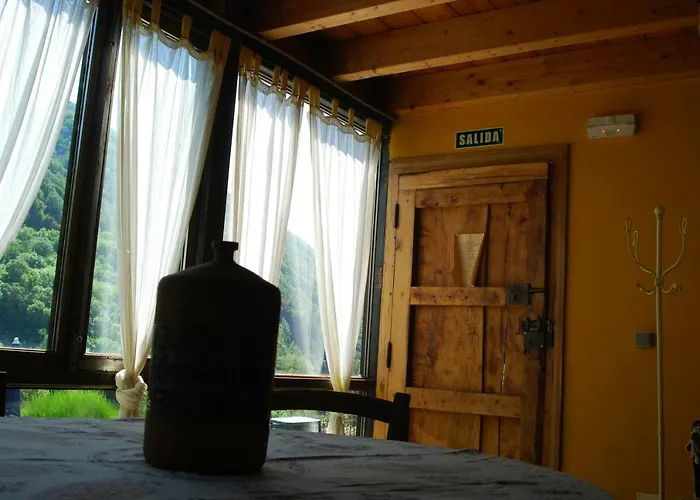 Mil Madrenas Rojas *