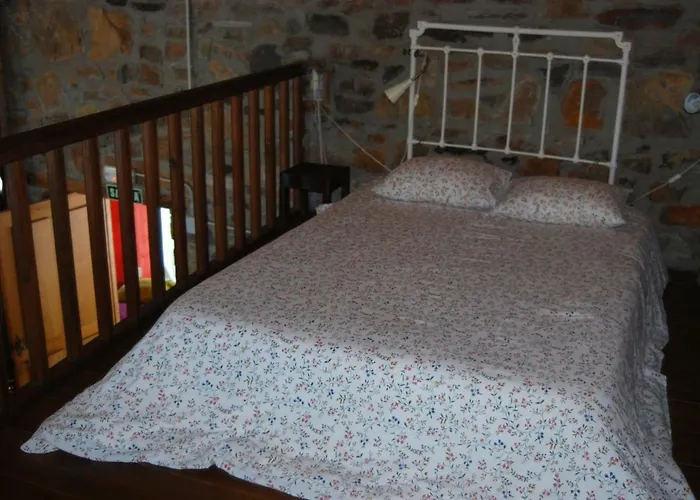 Mil Madrenas Rojas 公寓