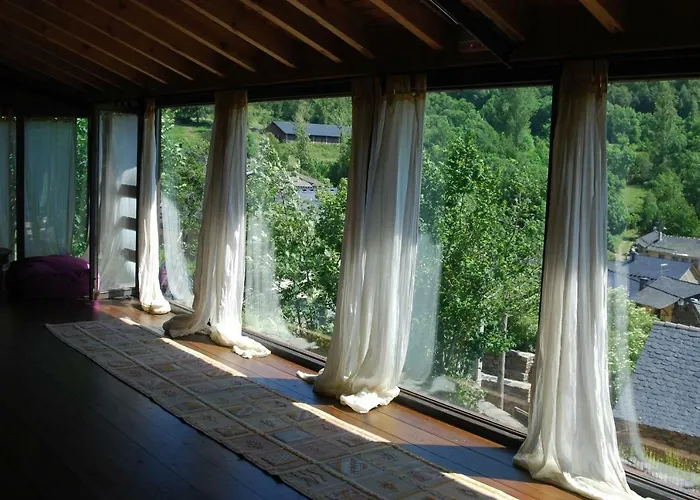 Mil Madrenas Rojas * Salientes